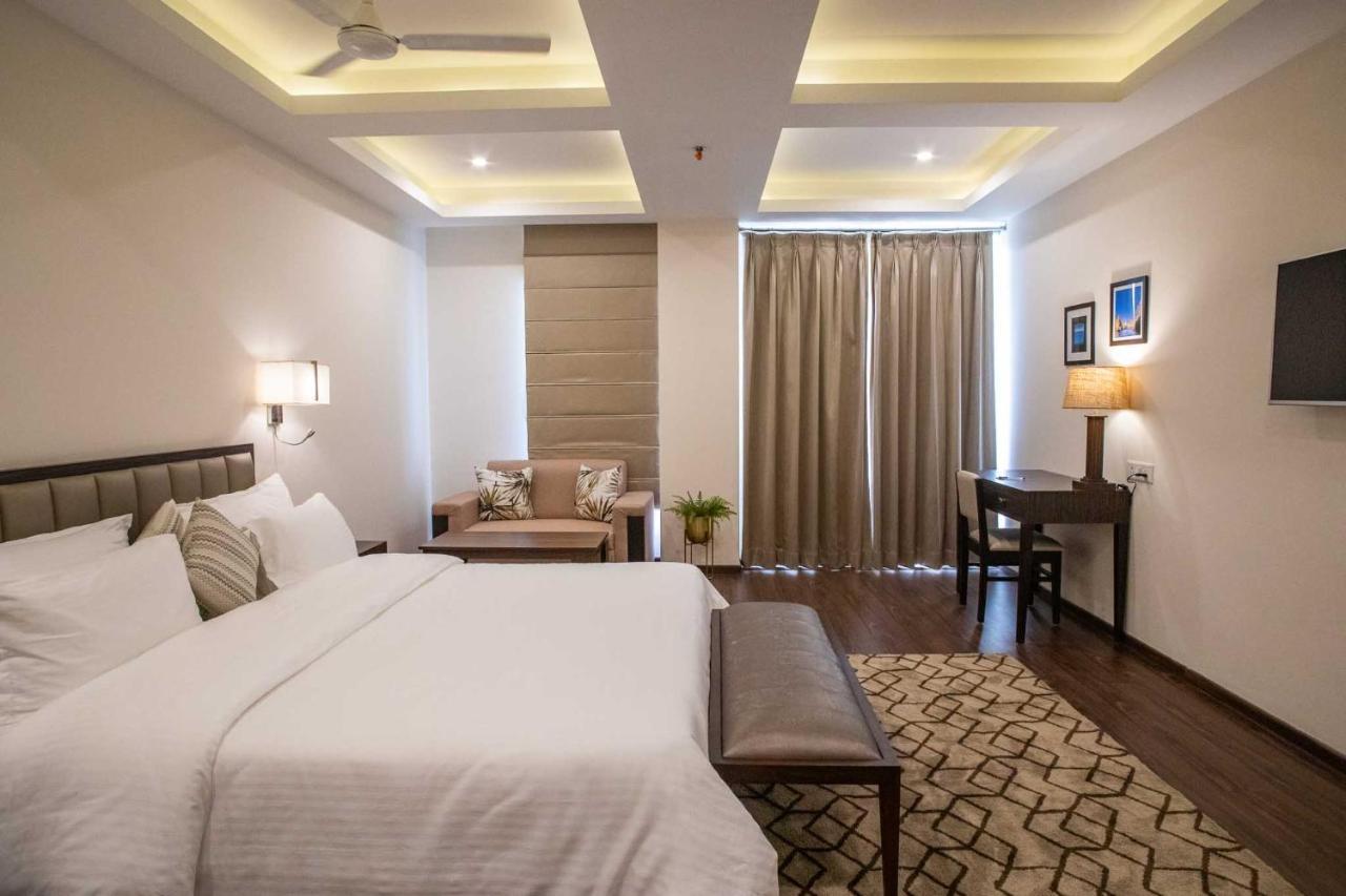 Hotel Alaya Dehradun Luaran gambar