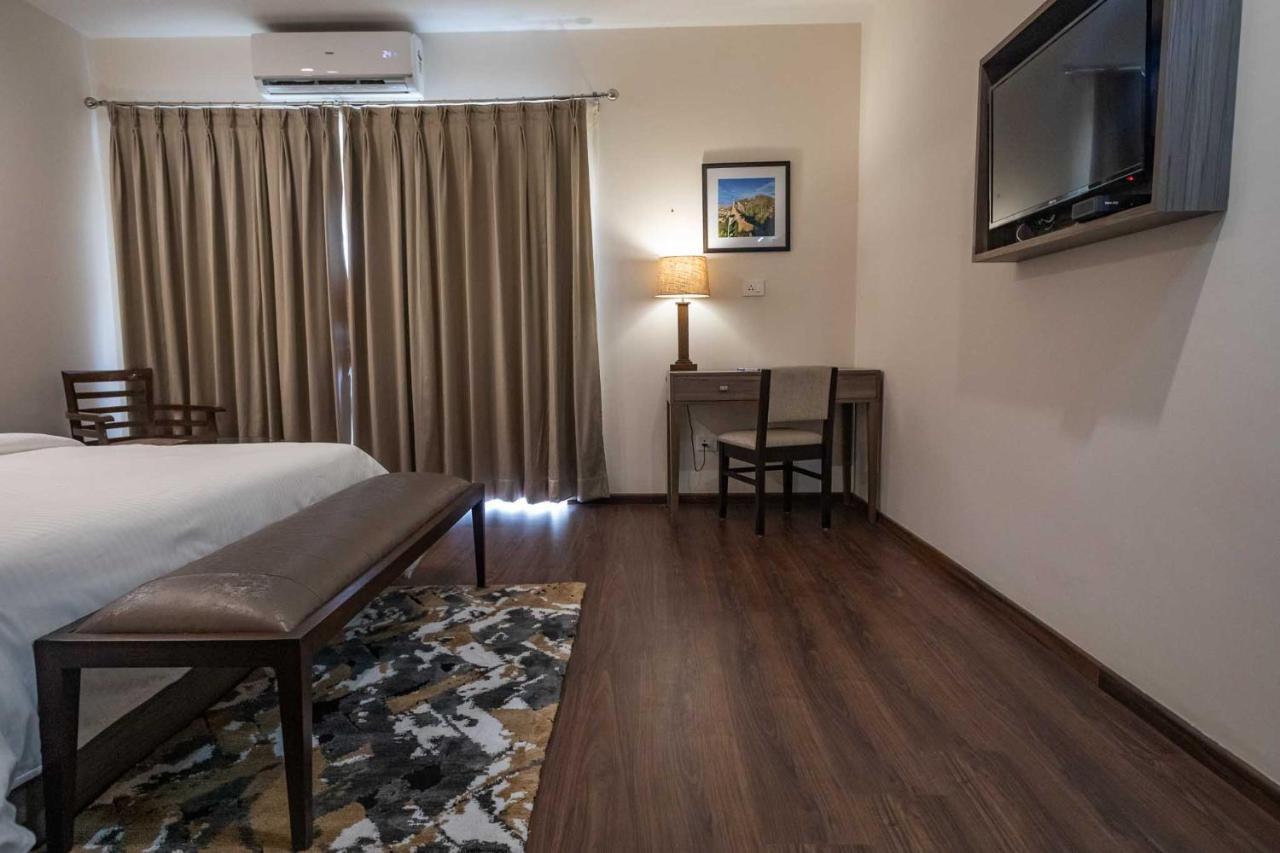 Hotel Alaya Dehradun Luaran gambar