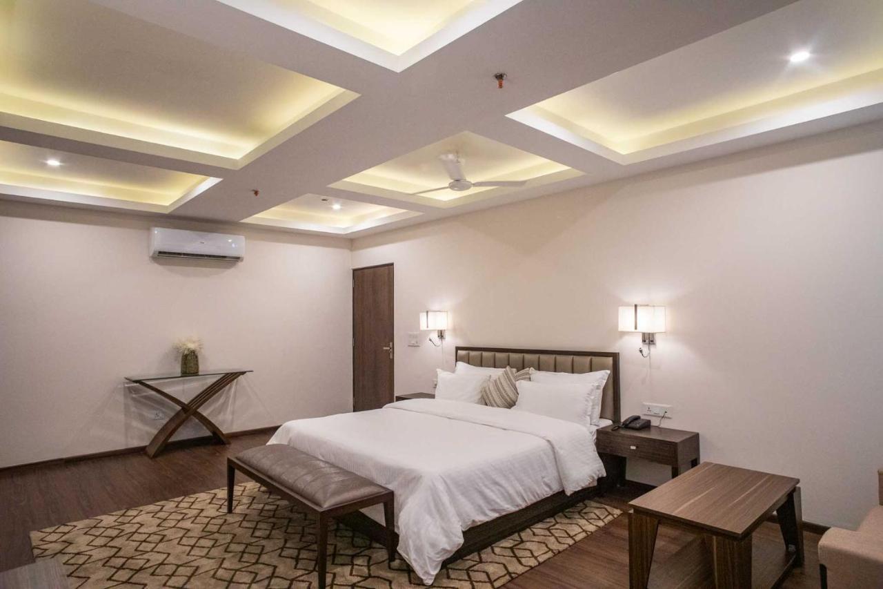 Hotel Alaya Dehradun Luaran gambar
