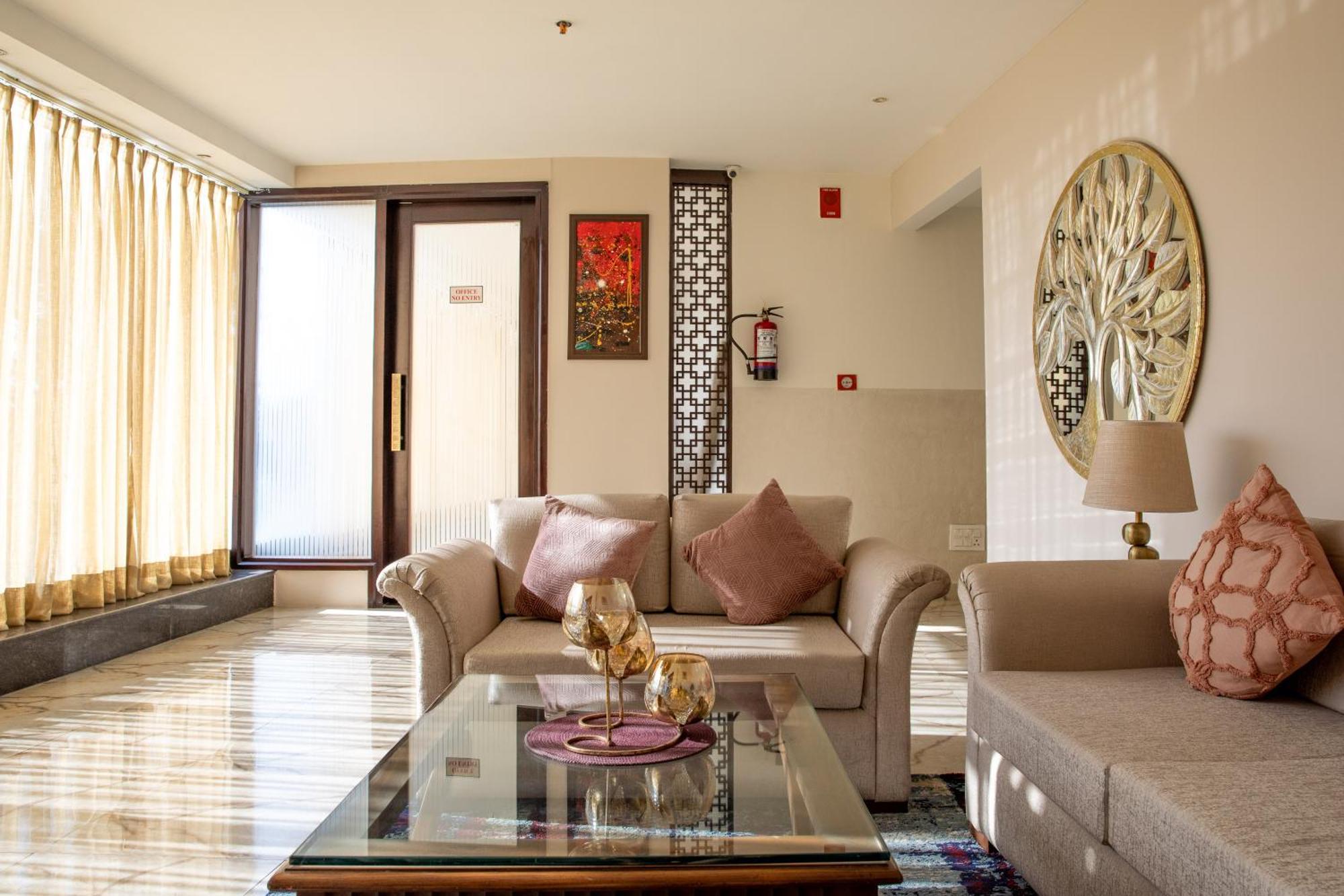 Hotel Alaya Dehradun Luaran gambar