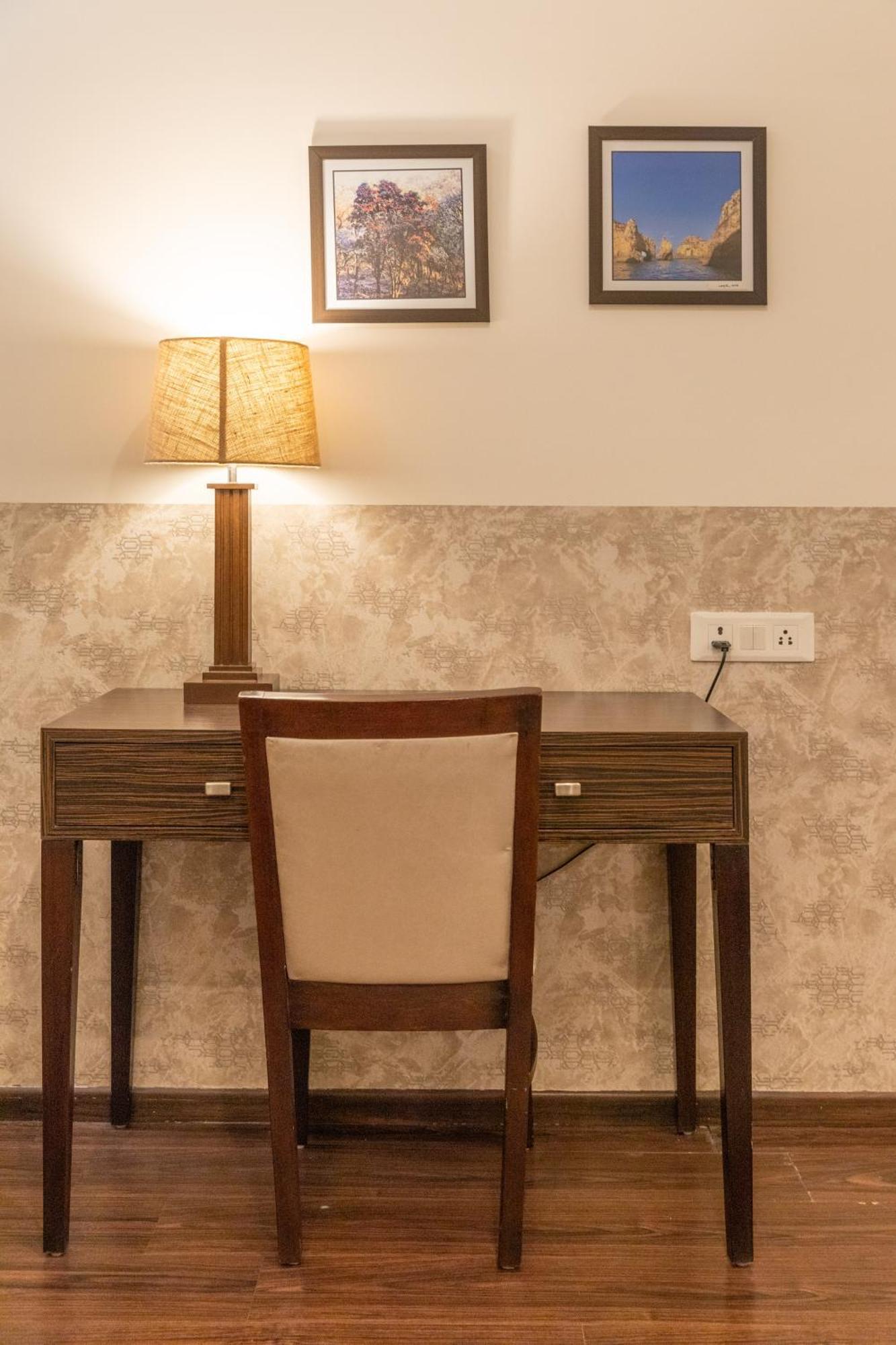Hotel Alaya Dehradun Luaran gambar