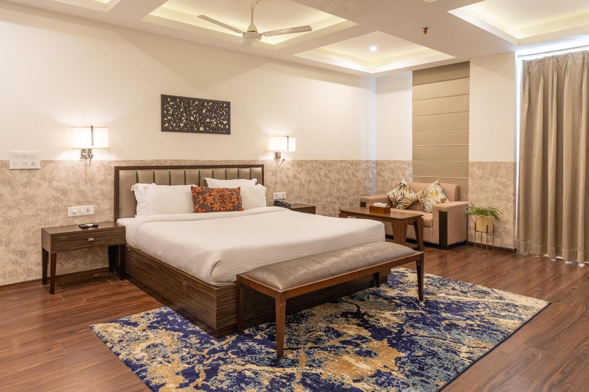 Hotel Alaya Dehradun Luaran gambar