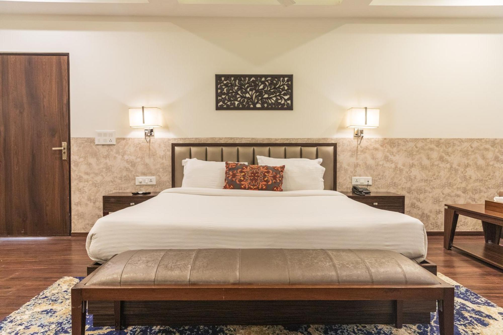 Hotel Alaya Dehradun Luaran gambar
